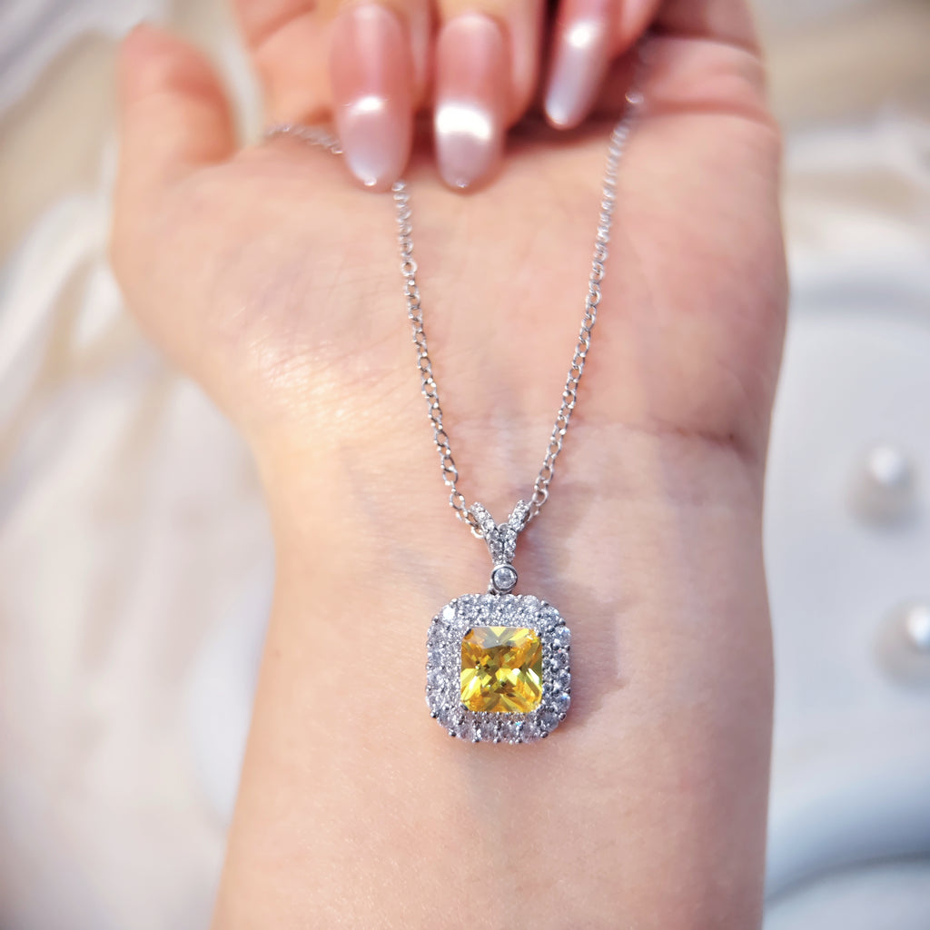 The Lost Love In The Banquet